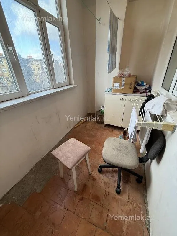 Satılır 2 otaqlı köhnə tikili 45 m²