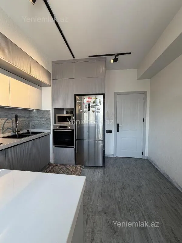 Satılır 4 otaqlı yeni tikili 100 m²