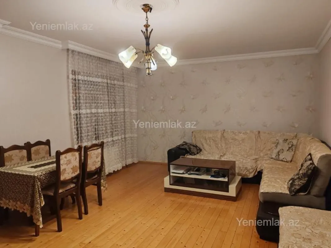 Satılır 3 otaqlı köhnə tikili 85 m²