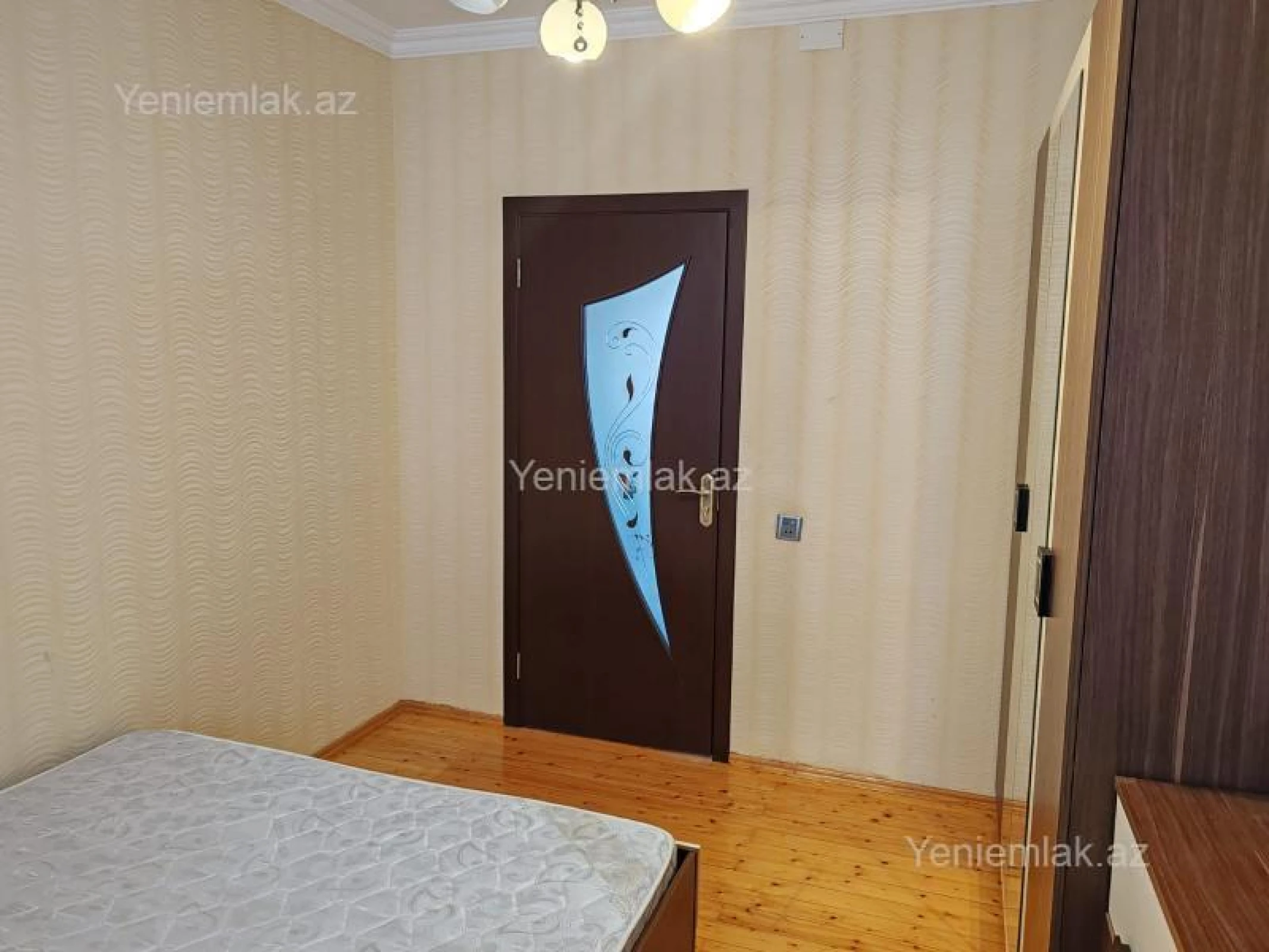 Satılır 3 otaqlı köhnə tikili 85 m²