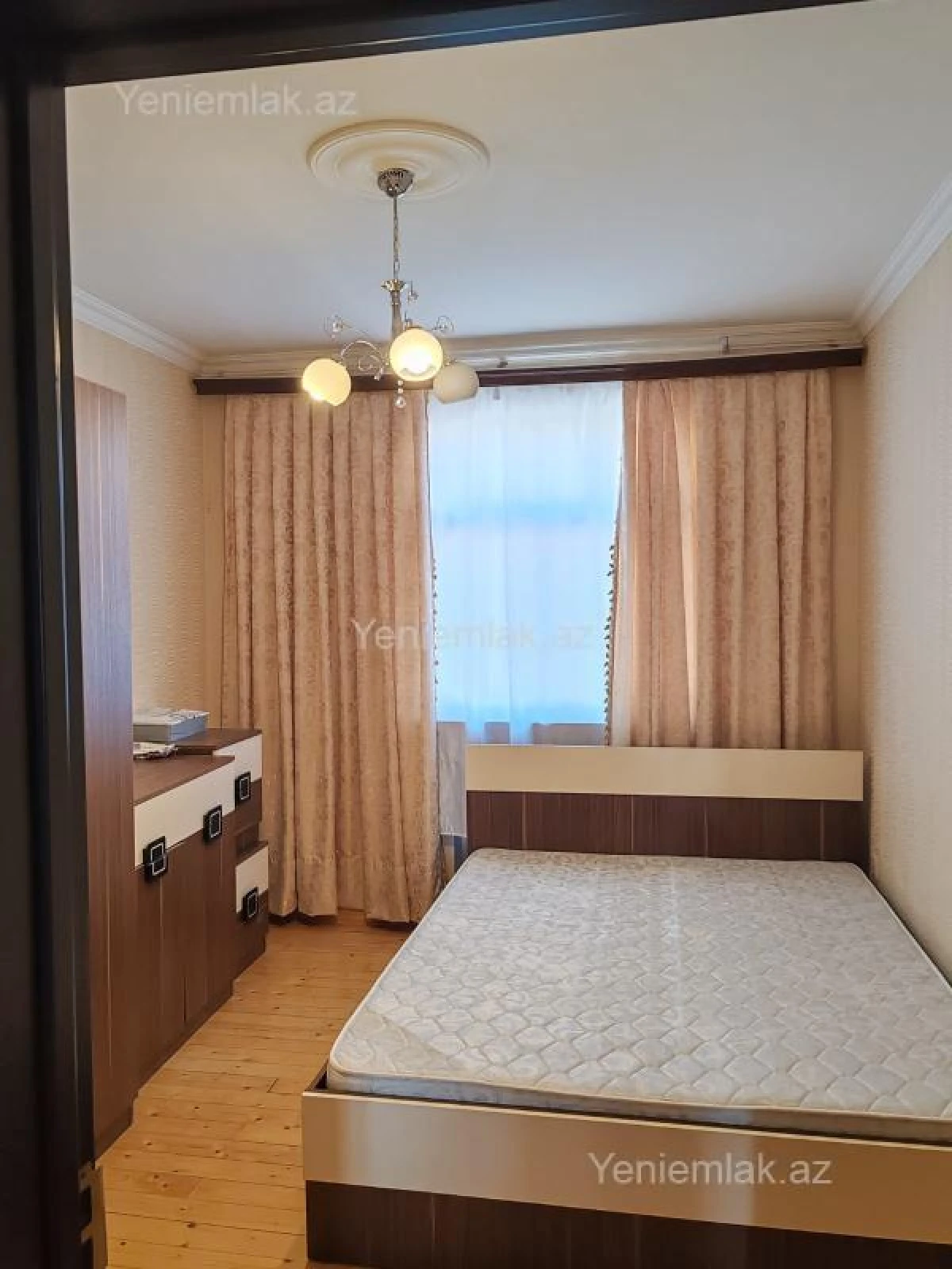 Satılır 3 otaqlı köhnə tikili 85 m²