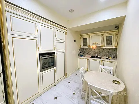 Satılır 3 otaqlı yeni tikili 105 m²