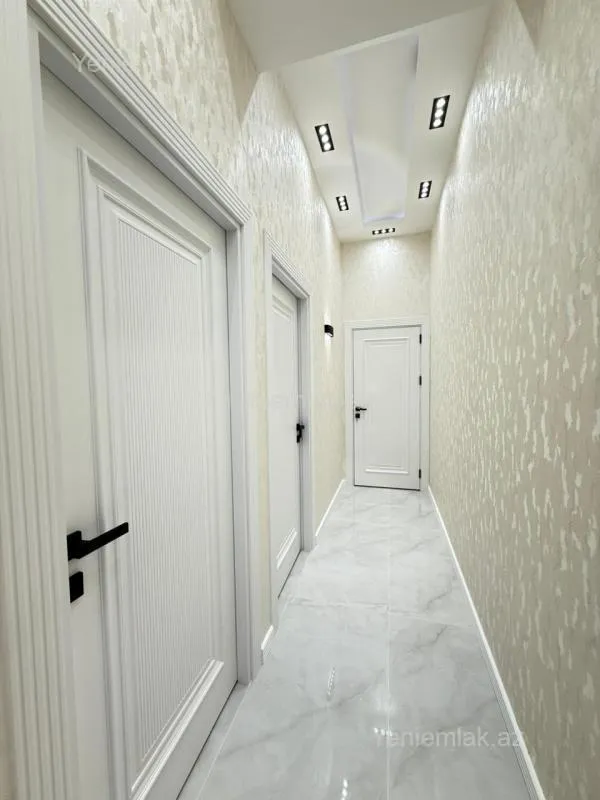 Satılır 3 otaqlı yeni tikili 105 m²