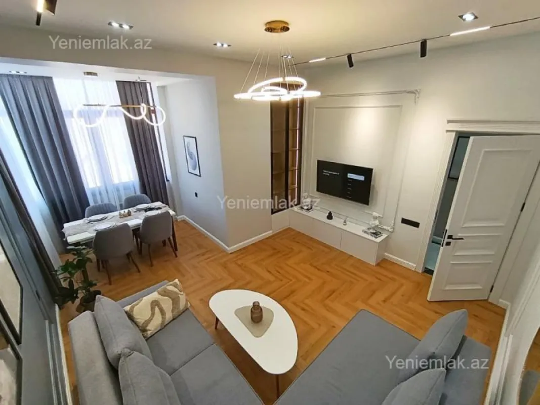 Satılır 3 otaqlı yeni tikili 80 m²