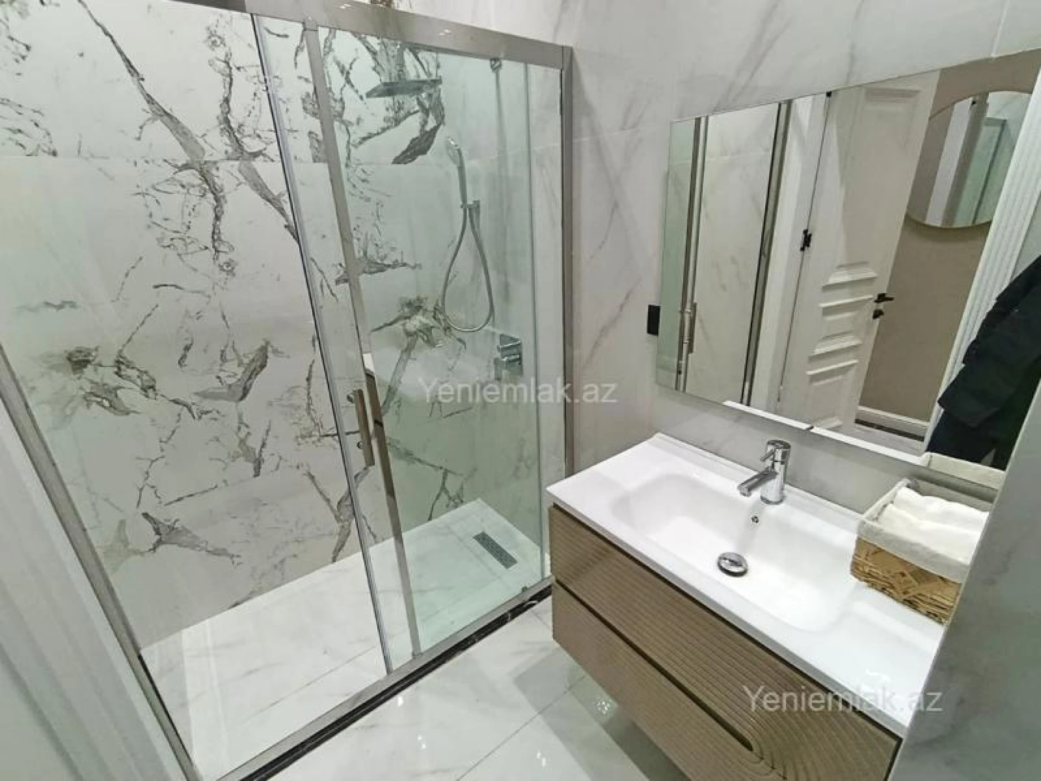 Satılır 3 otaqlı yeni tikili 80 m²