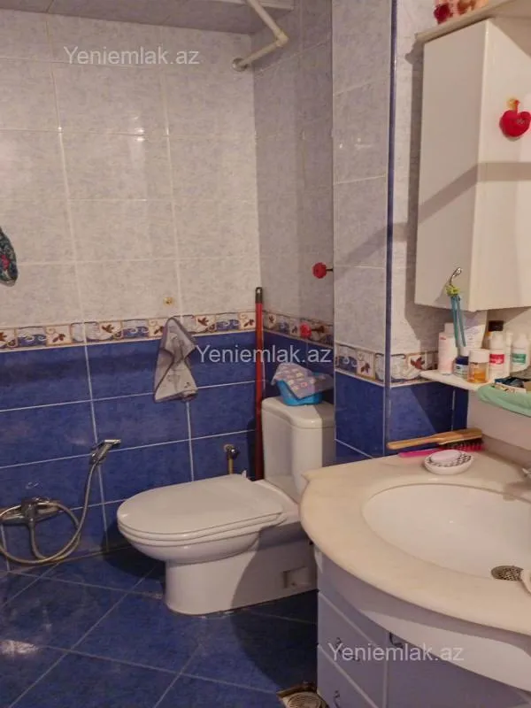 Satılır 3 otaqlı köhnə tikili 90 m²