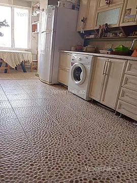 Satılır 3 otaqlı köhnə tikili 90 m²