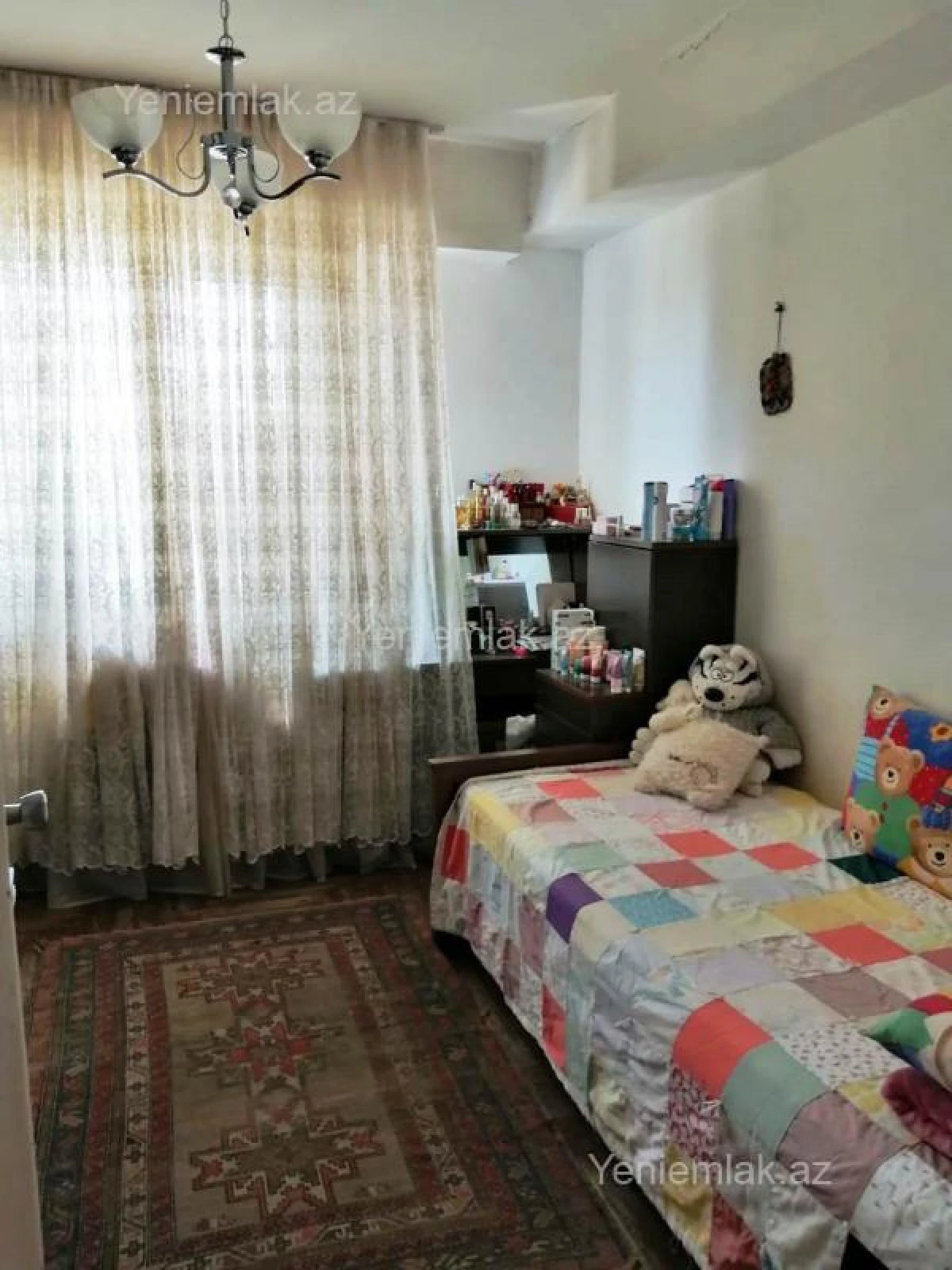 Satılır 3 otaqlı köhnə tikili 90 m²