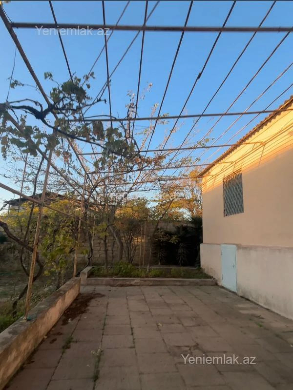 Satılır 4 otaqlı həyət evi 100 m²