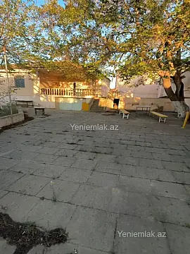 Satılır 4 otaqlı həyət evi 100 m²