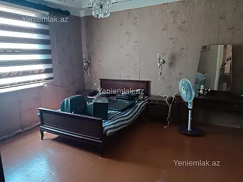 Satılır 4 otaqlı həyət evi 100 m²