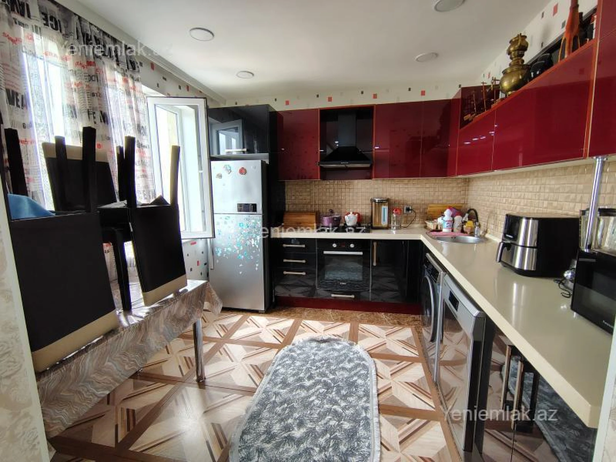 Satılır 3 otaqlı yeni tikili 105 m²