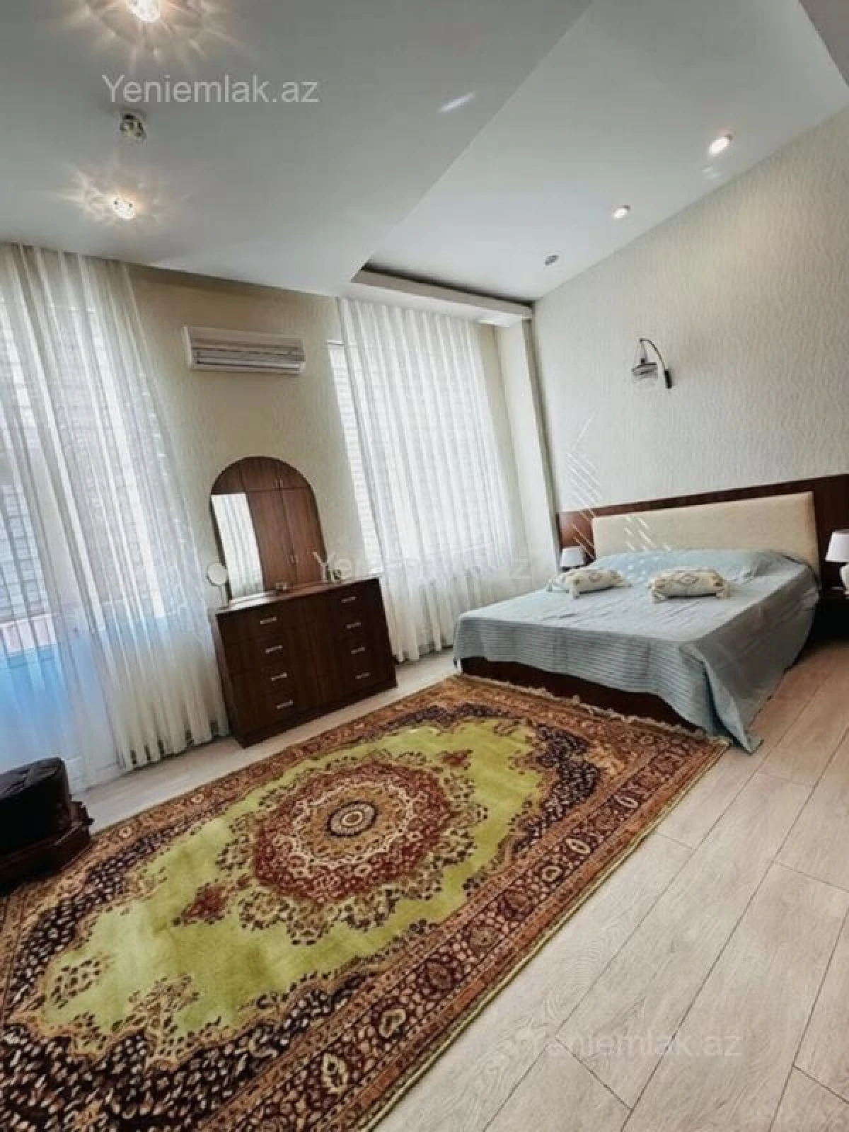 Satılır 3 otaqlı yeni tikili 130 m²