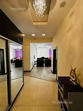Satılır 3 otaqlı yeni tikili 130 m²