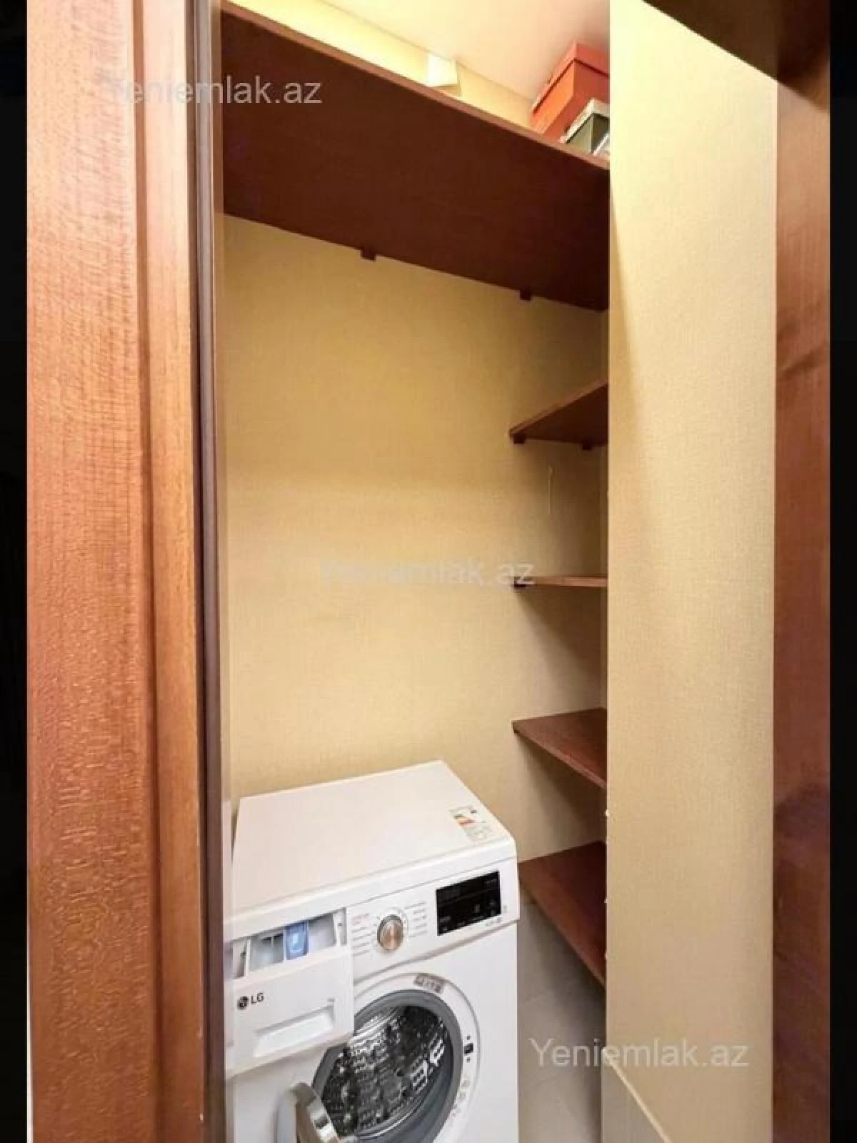 Satılır 3 otaqlı yeni tikili 135 m²