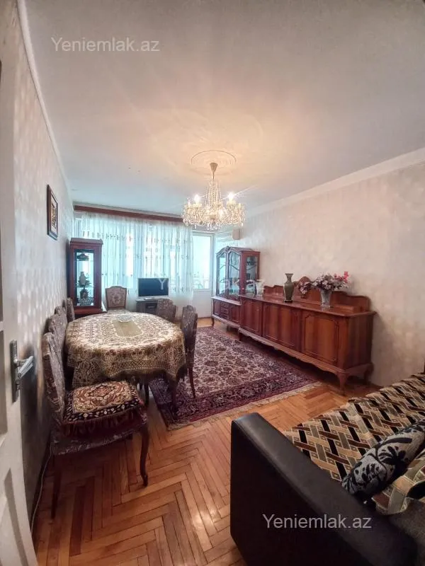 Satılır 3 otaqlı köhnə tikili 70 m²