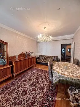 Satılır 3 otaqlı köhnə tikili 70 m²