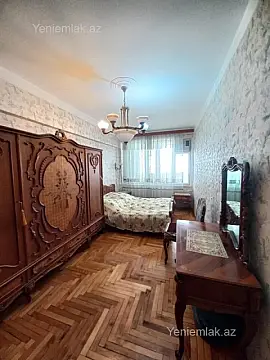 Satılır 3 otaqlı köhnə tikili 70 m²