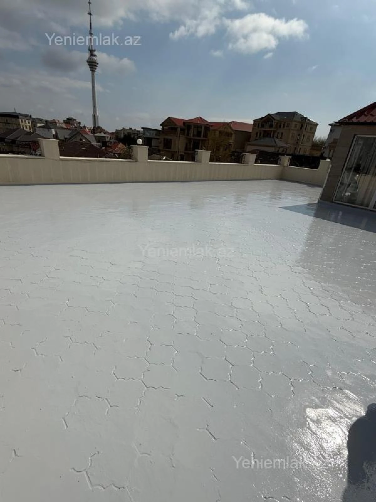 Satılır 10 otaqlı həyət evi 1320 m²