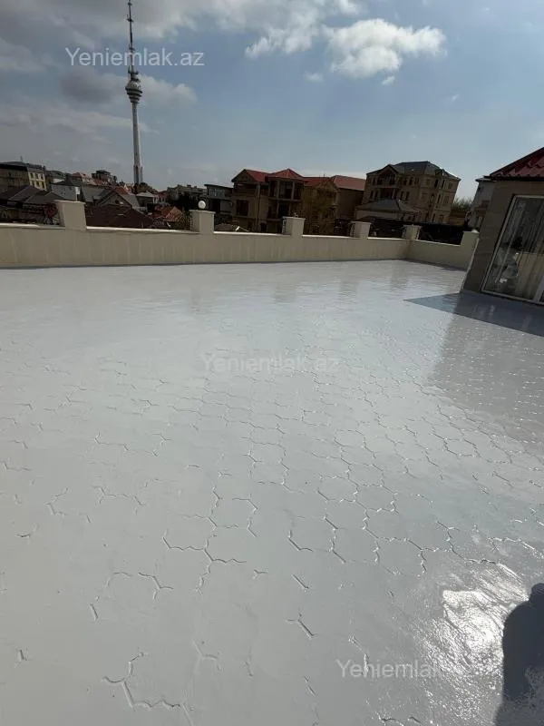 Satılır 10 otaqlı həyət evi 1320 m²