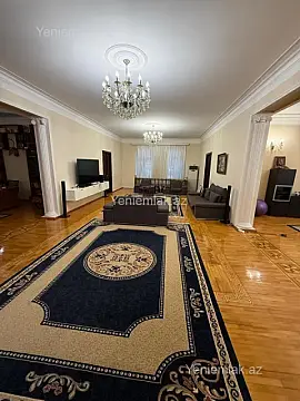 Satılır 10 otaqlı həyət evi 1320 m²
