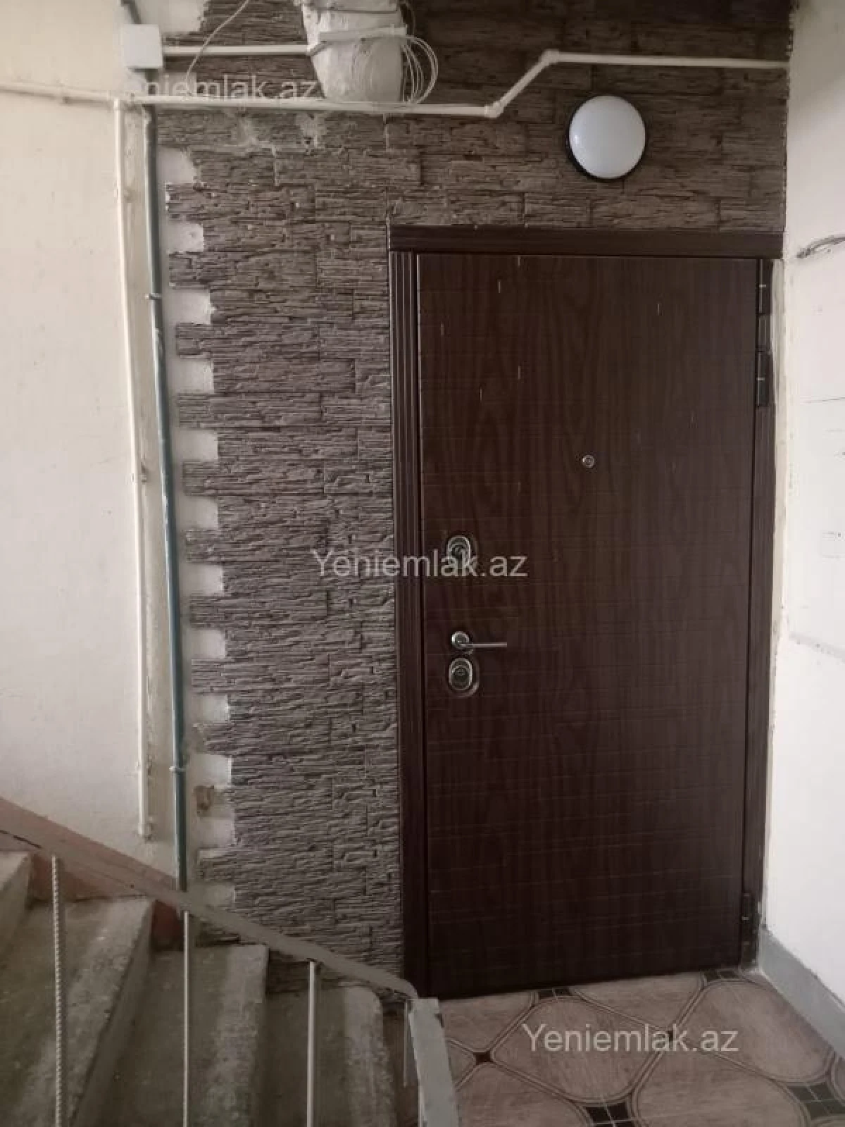 Satılır 3 otaqlı köhnə tikili 68 m²