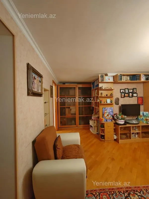 Satılır 2 otaqlı yeni tikili 61 m²