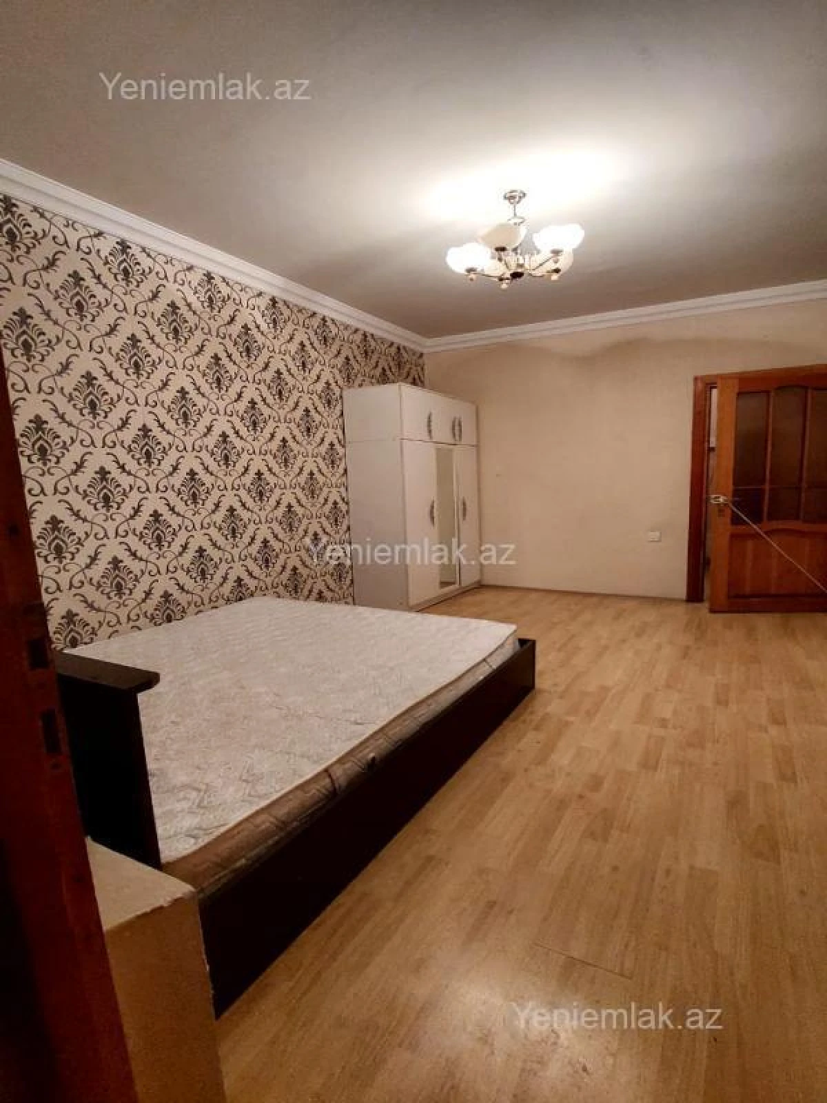 Satılır 2 otaqlı köhnə tikili 65 m²