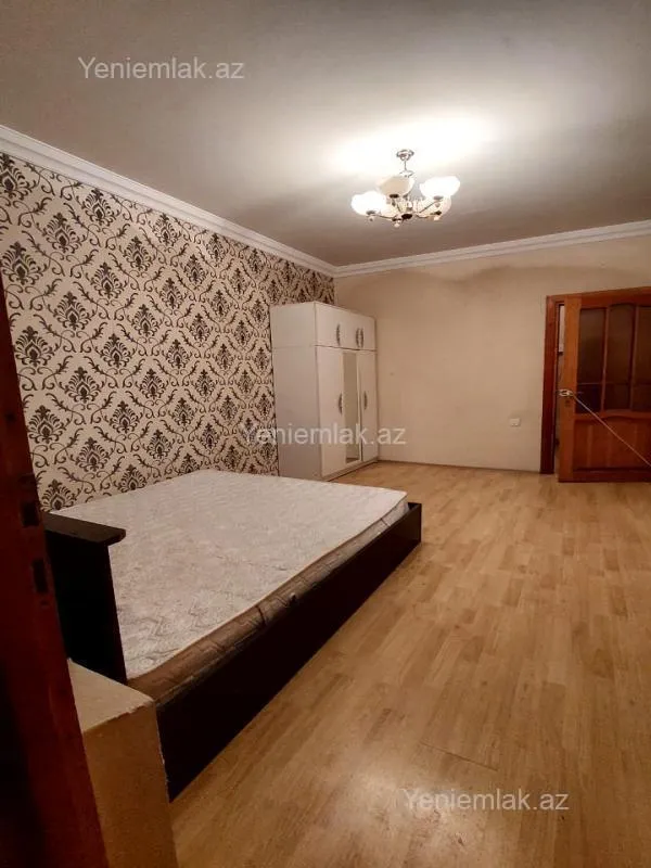 Satılır 2 otaqlı köhnə tikili 65 m²