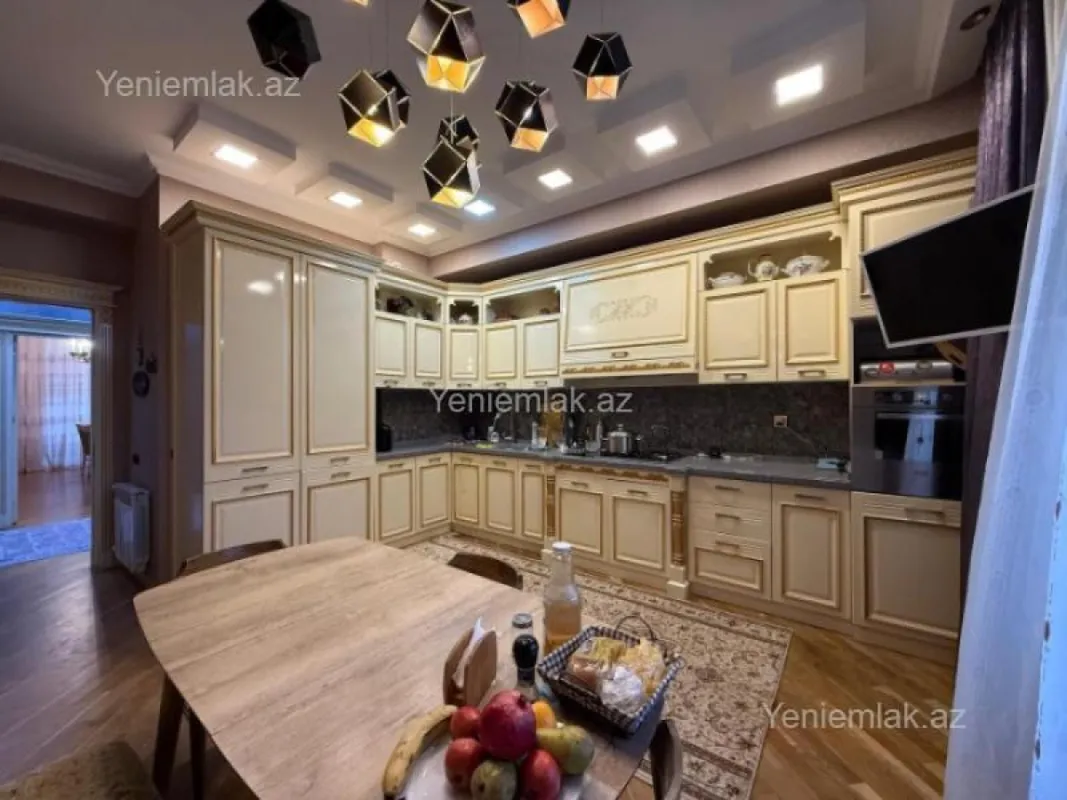 Satılır 3 otaqlı yeni tikili 126 m²