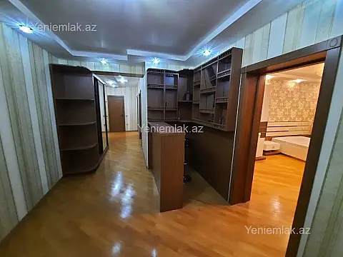 Satılır 3 otaqlı yeni tikili 135 m²