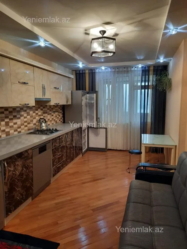 Satılır 3 otaqlı yeni tikili 135 m²