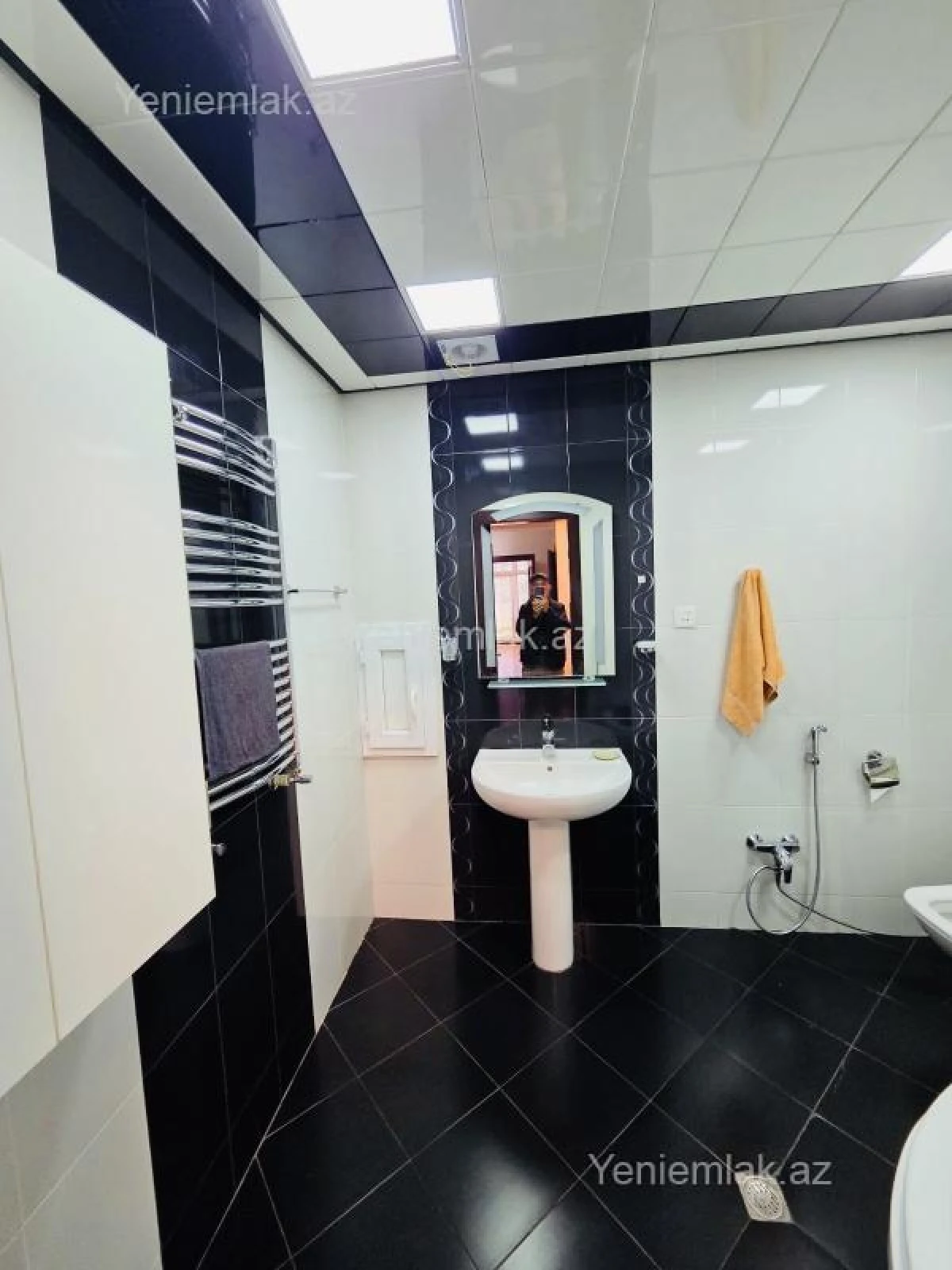 Satılır 3 otaqlı yeni tikili 145 m²