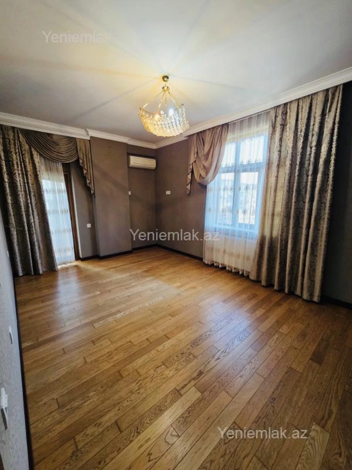 Satılır 3 otaqlı yeni tikili 145 m²