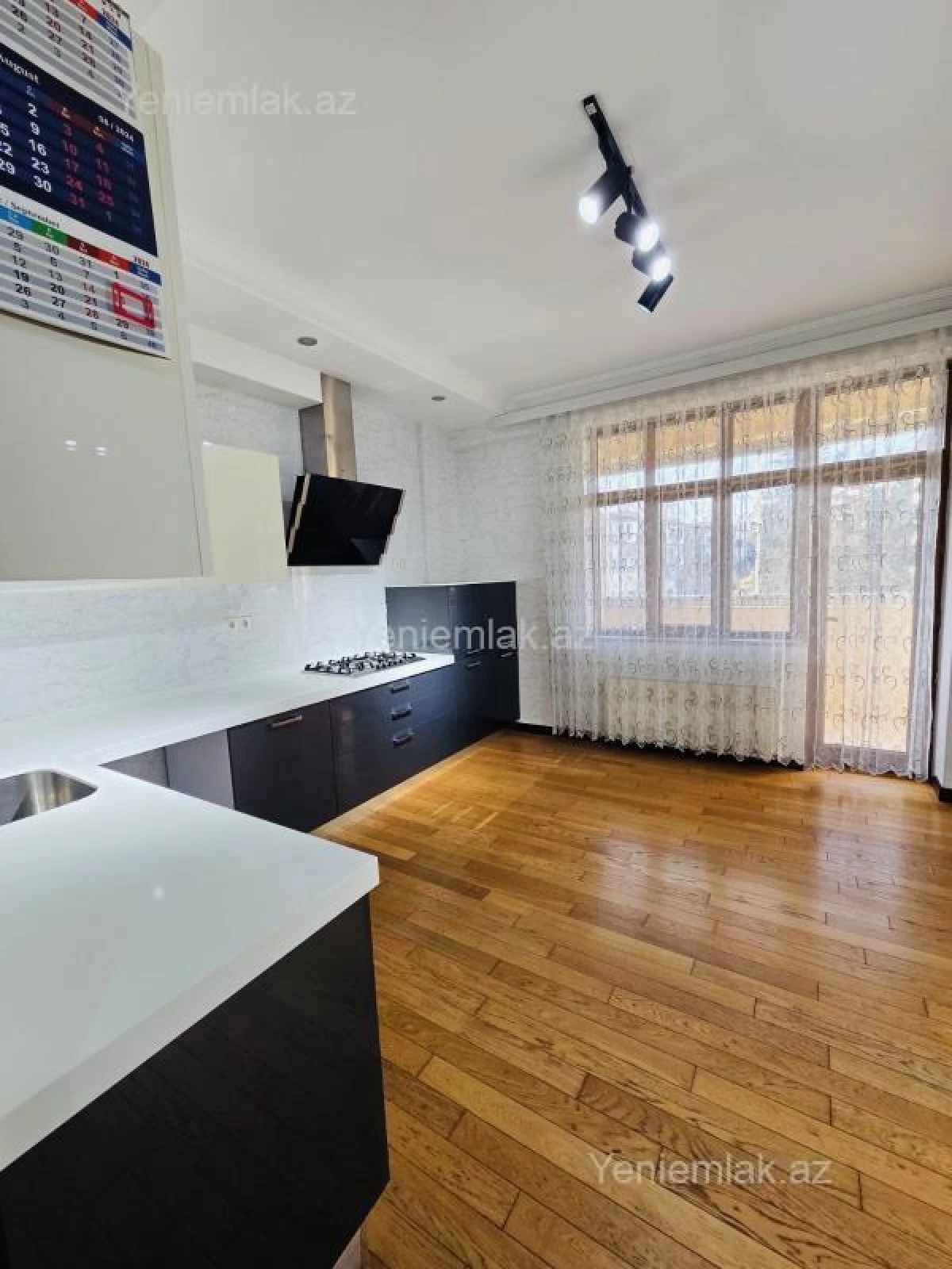 Satılır 3 otaqlı yeni tikili 145 m²