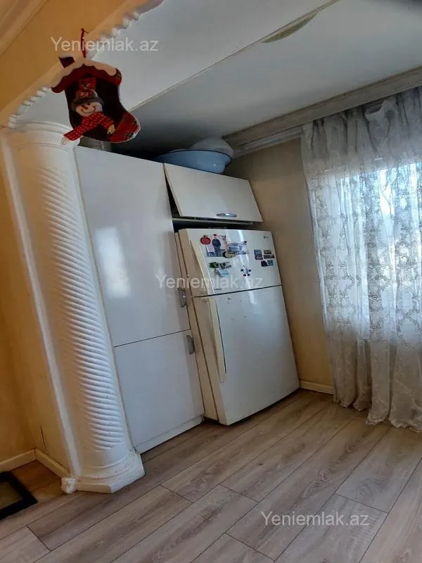 Satılır 2 otaqlı köhnə tikili 42 m²