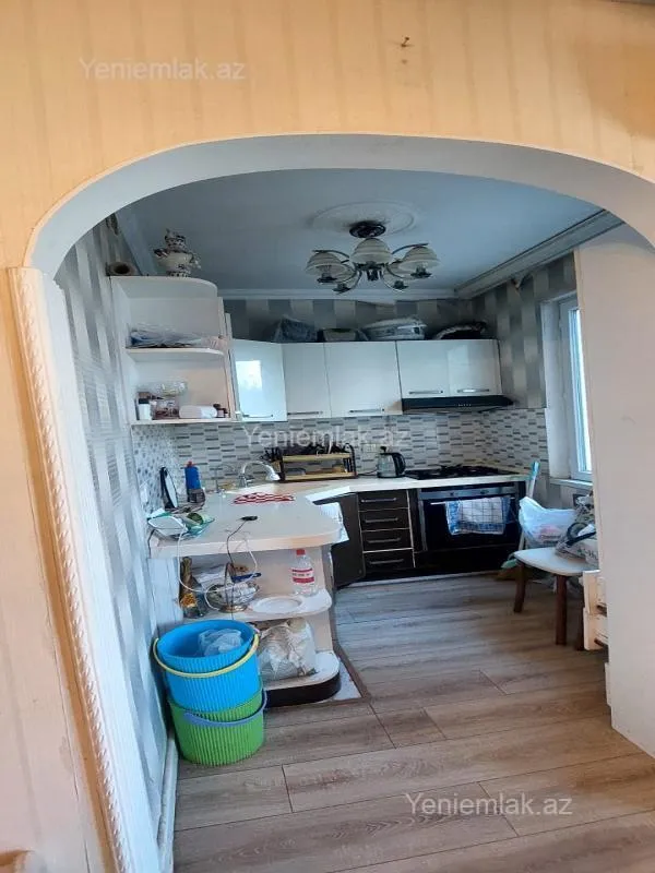Satılır 2 otaqlı köhnə tikili 42 m²