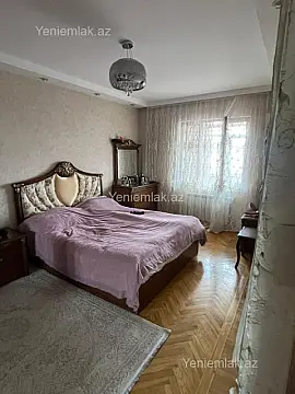 Satılır 4 otaqlı köhnə tikili 110 m²