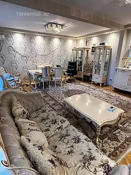 Satılır 4 otaqlı köhnə tikili 110 m²