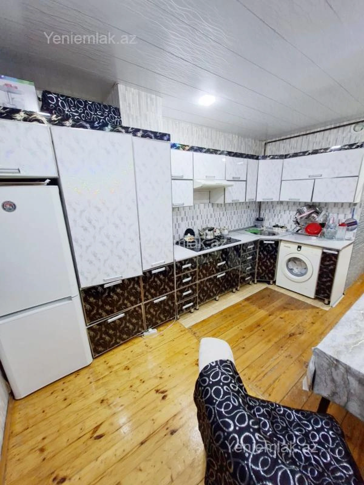 Satılır 3 otaqlı köhnə tikili 80 m²