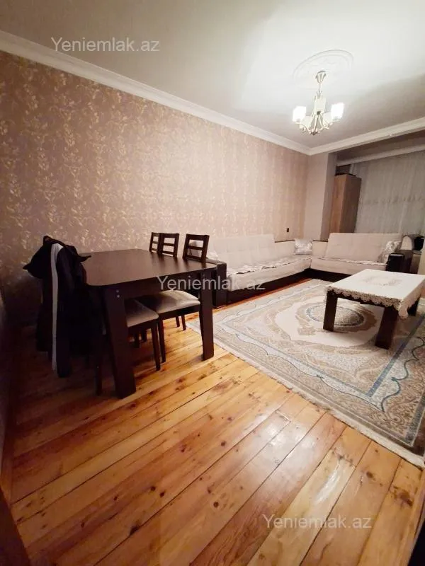 Satılır 3 otaqlı köhnə tikili 80 m²