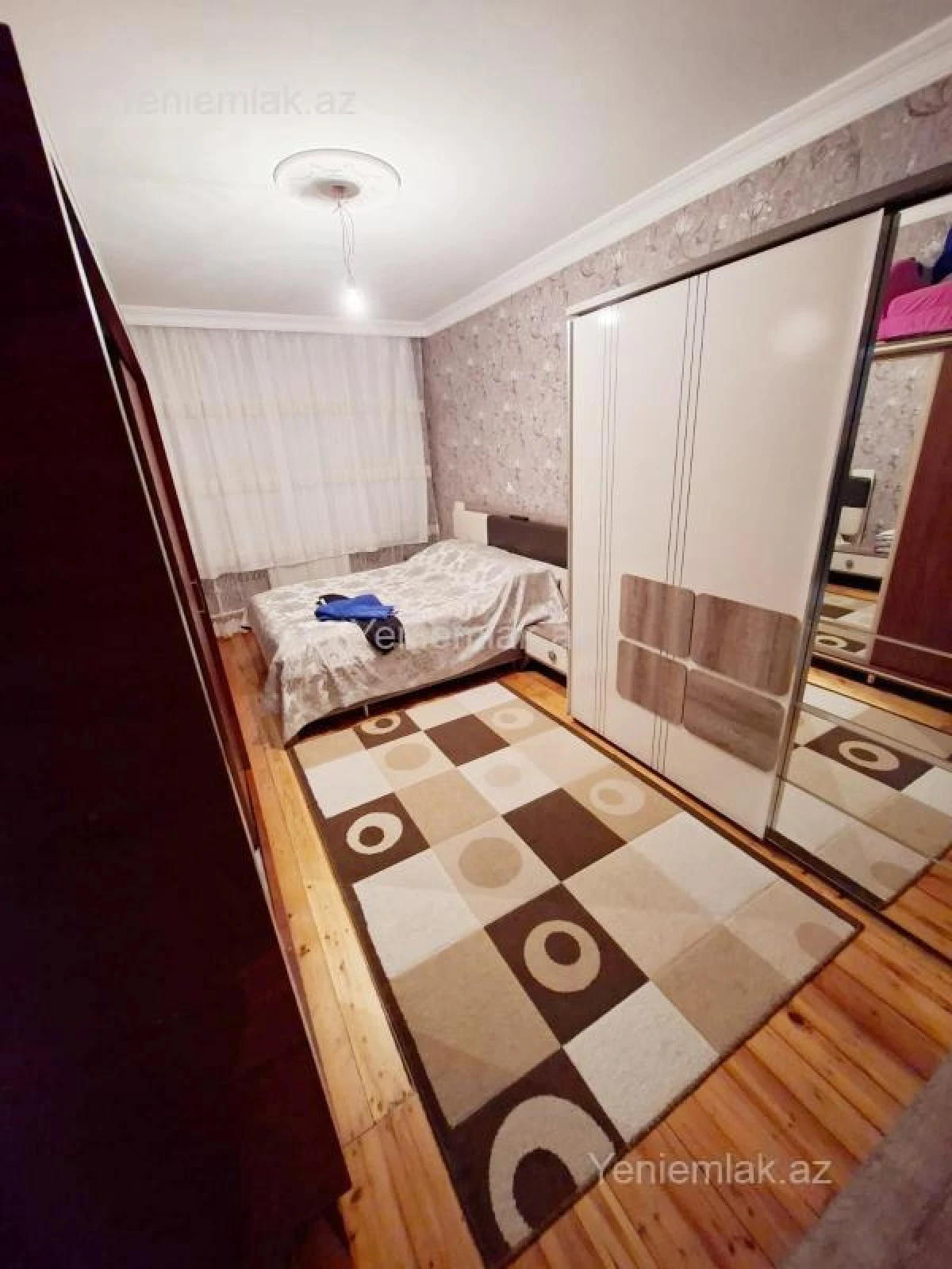 Satılır 3 otaqlı köhnə tikili 80 m²