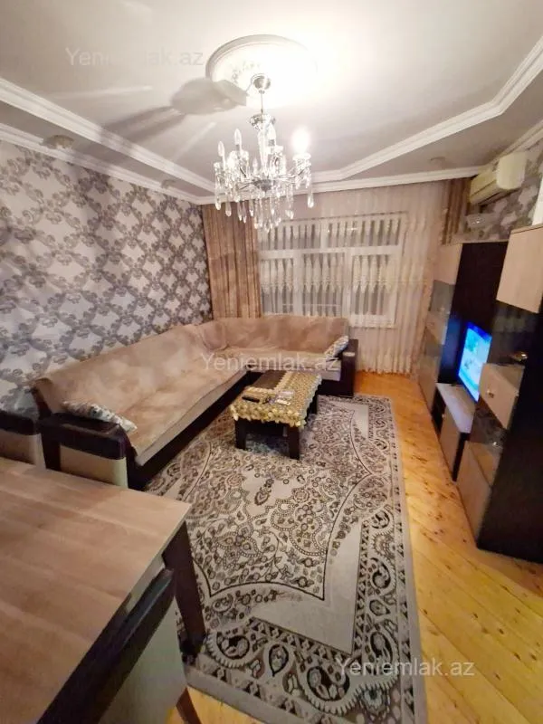 Satılır 3 otaqlı köhnə tikili 80 m²