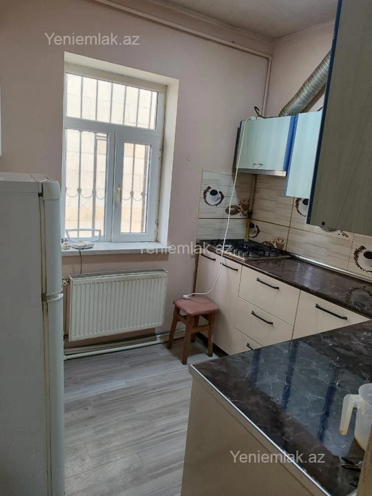 Satılır 1 otaqlı köhnə tikili 40 m²