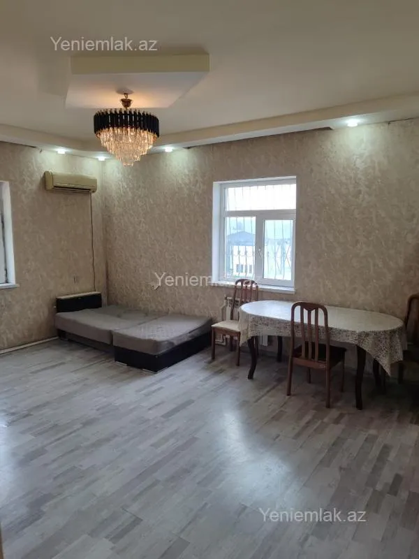 Satılır 1 otaqlı köhnə tikili 40 m²