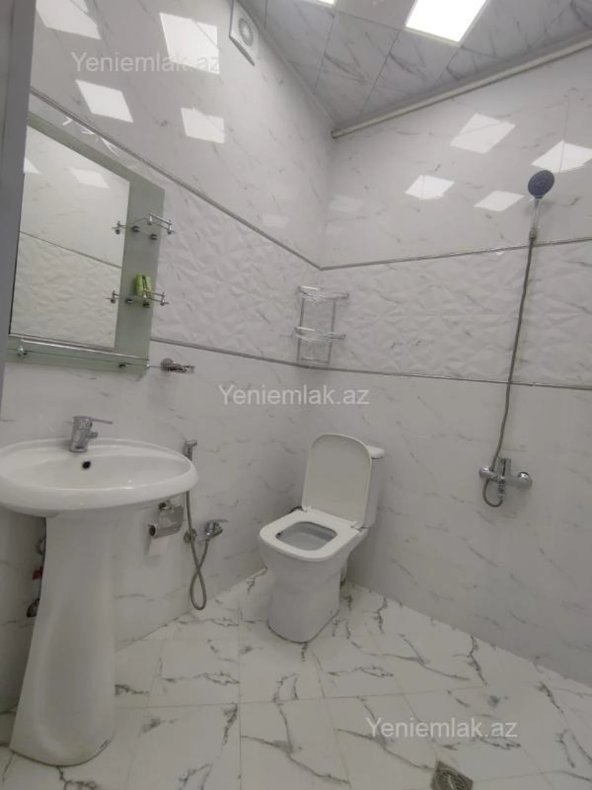 Satılır 2 otaqlı yeni tikili 55 m²