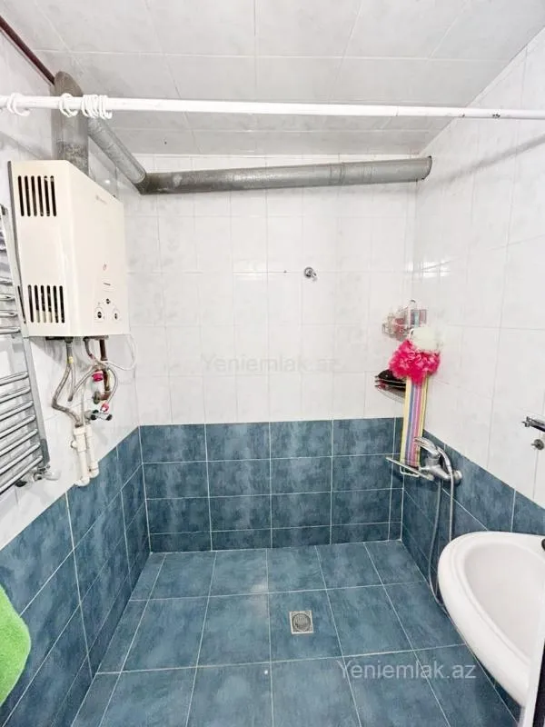 Satılır 3 otaqlı köhnə tikili 80 m²