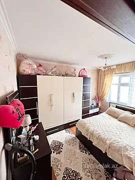 Satılır 3 otaqlı köhnə tikili 80 m²