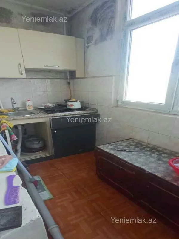 Satılır 2 otaqlı köhnə tikili 40 m²