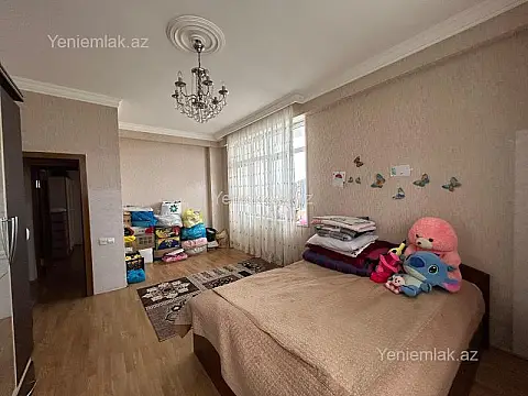 Satılır 3 otaqlı yeni tikili 110 m²